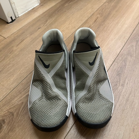 Nike Flyease women’s size 6 - Picture 3 of 8